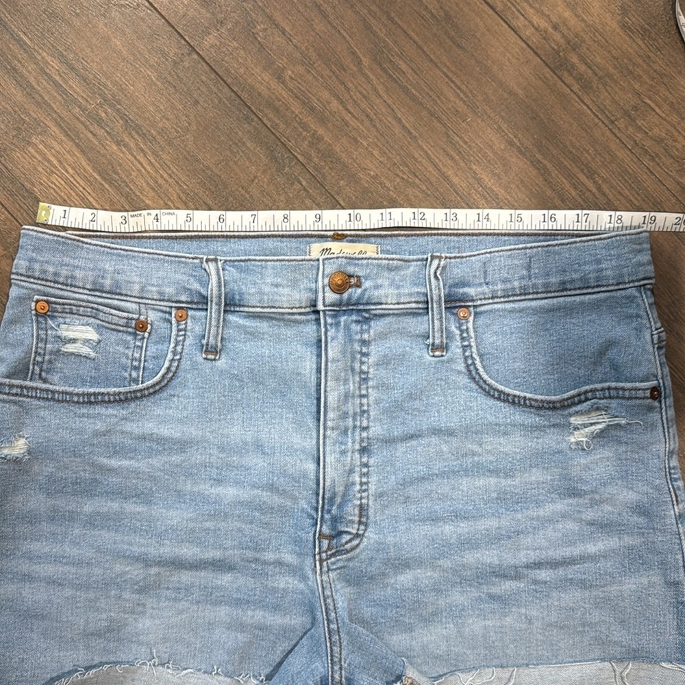 Madewell High Rise Denim Shorts Light Wash Distressed Size 31 - Picture 12 of 16